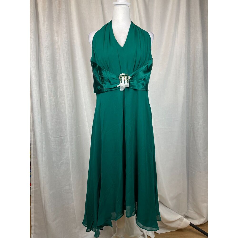 Donna Ricco Emerald Green 100% Silk Halter Dress – Size 12, Elegant Formal Gown